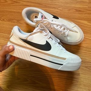 Nike court legacy lift sneaker!